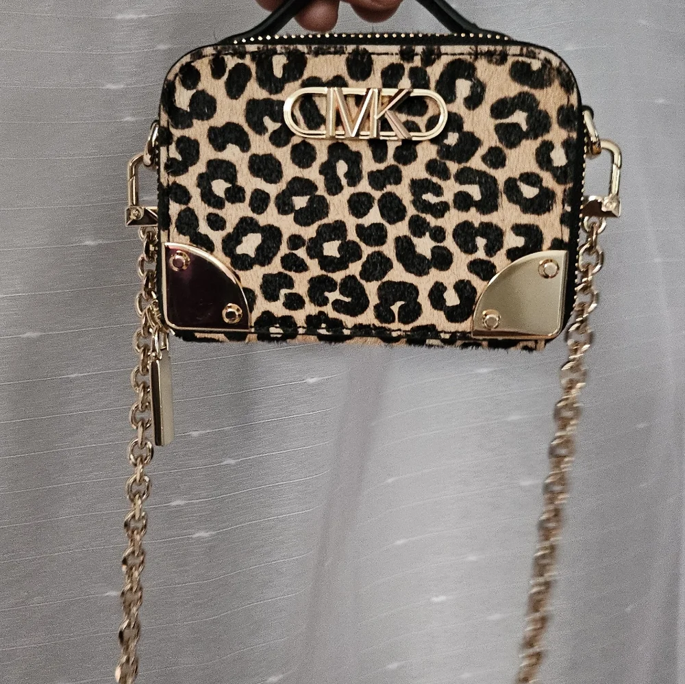 Michael Kors Estelle Micro Leather Trunk Mini Bag - Picture 6 of 12